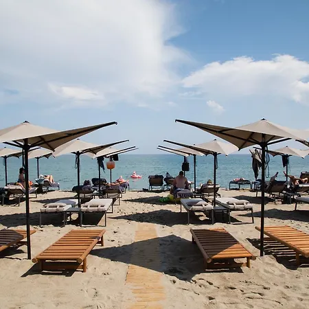 فندق Ikones Seafront Luxury (adults Only) 5*